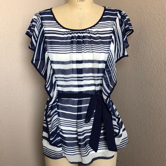 Top - Picture 2 of 6